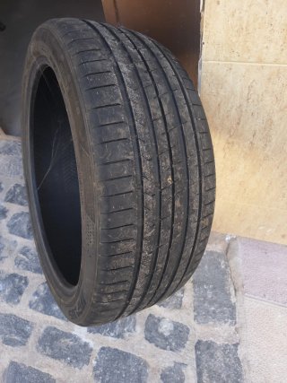 Rueda 265/40R22 Aplus A610, al 90% 2 unidades
