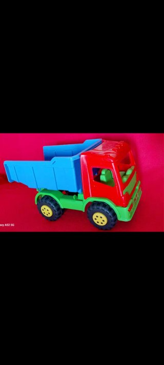 Camioncino giocattolo CMA 42