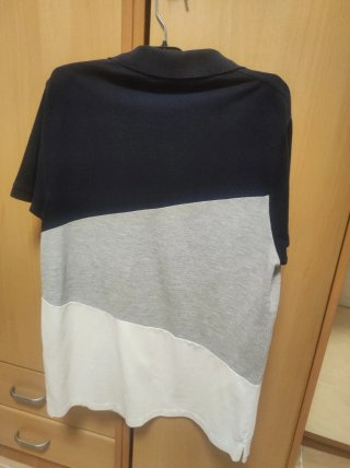 2 polos hombre azul, gris y blanco