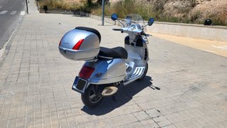 Vespa GTS 250ie Plata - 37.000 km