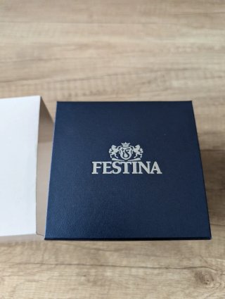 Reloj Festina Dorado Cronógrafo