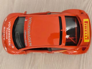 Bburago 1:18 VW New Beetle Cup 2000