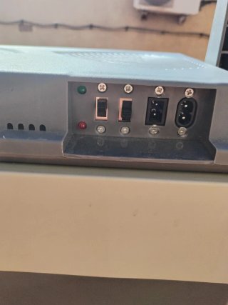 Nevera termoeléctrica 28L coche/camping Briebe