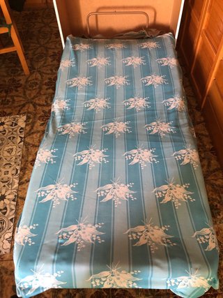 Mueble decoración con cama plegable