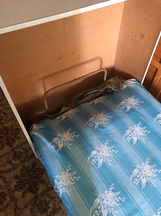 Mueble decoración con cama plegable