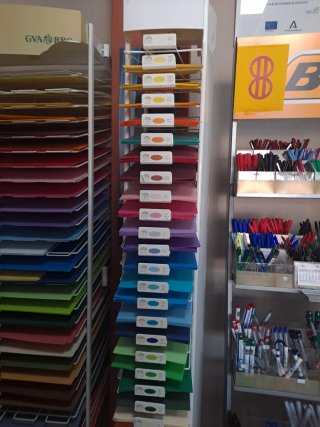 Expositor cartulinas A4