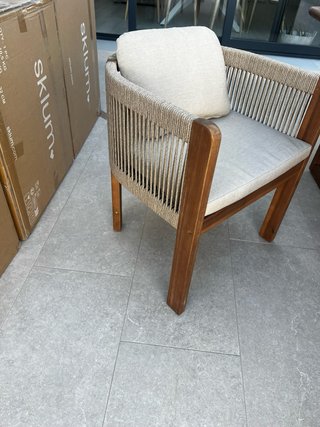 Conjunto de jardin a estrenar, mesa y 8 sillas