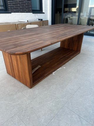 Conjunto de jardin a estrenar, mesa y 8 sillas