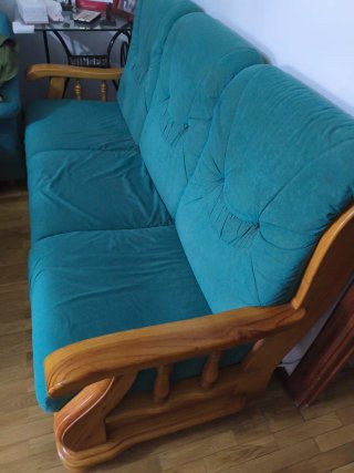 Sofá de madera maciza