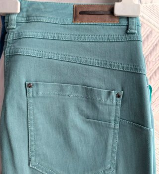 Pantalón verde estilo chino