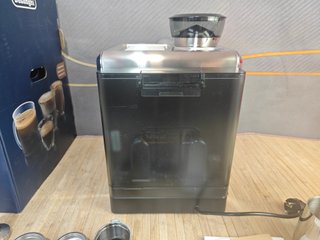 De'Longhi La Specialista Arte EC9155.W, Cafetera