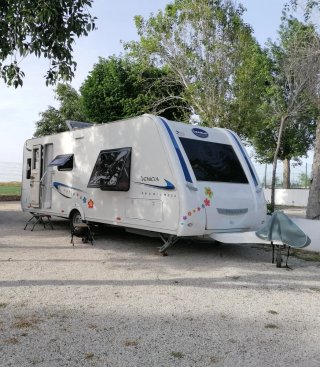 Se vende preciosa caravana