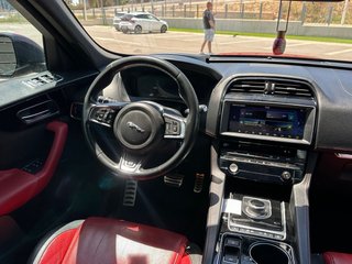 Jaguar F-Pace 2016