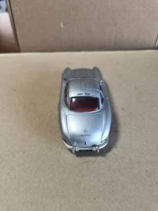 Mercedes 300SL escala 1/43