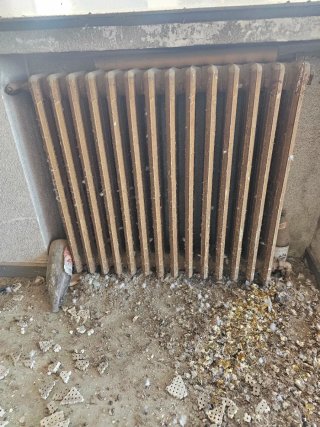 Radiadores antiguos de hierro, hay unos 30