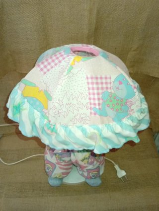 Lámpara infantil de muñeca