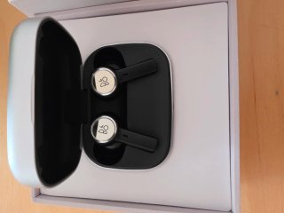 Bang & Olufsen Beoplay Eleven Plata