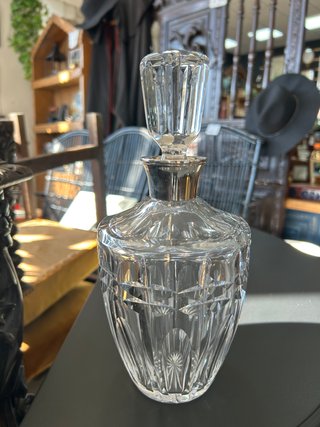 Licorera Antigua de Cristal Tallado y Plata 925