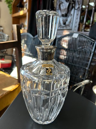 Licorera Antigua de Cristal Tallado y Plata 925