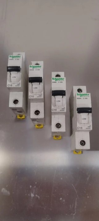 Interruptor magnetotérmico Schneider IK60N C16A