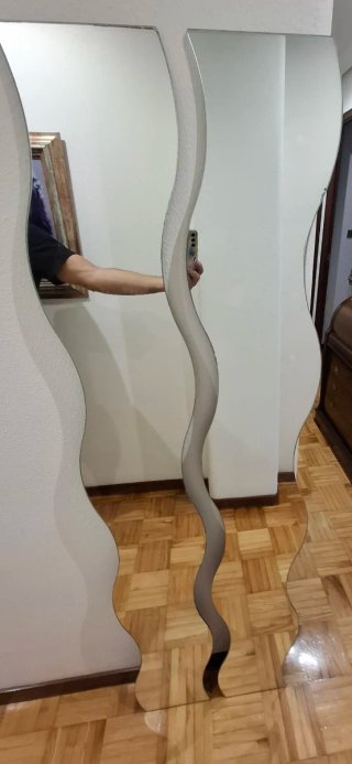 2 Espejos de pared ondulados se Ikea modelo Krabb