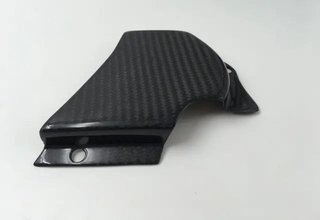 TAPA DEL PIÑON EN CARBONO DUCATI 750IE 900IE  DARK