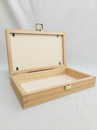 Caja de madera tapa c/cristal ovalada