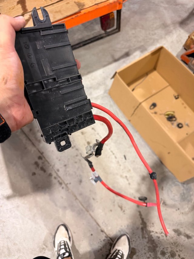 Módulo distribución potencia y fusibles BMW M4 F82