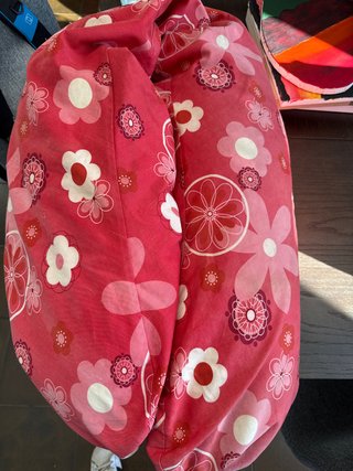 Cojín de lactancia estampado floral