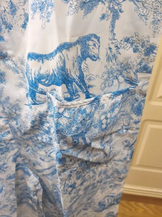 Mono estampado azul y blanco