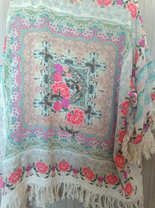 Kimono Zara estampado con flecos talla única