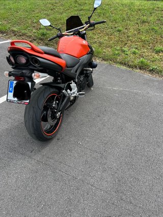 Suzuki GSR 600 Naranja/Negra 2009