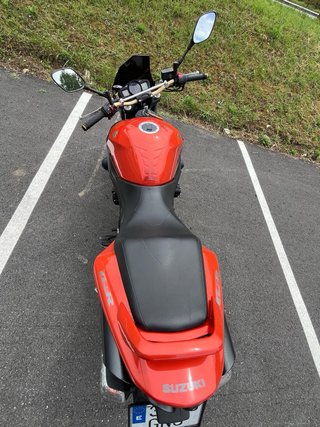 Suzuki GSR 600 Naranja/Negra 2009