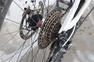 Bicicleta Enduro Mondraker Blanca