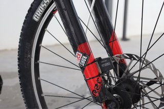 Bicicleta Enduro Mondraker Blanca