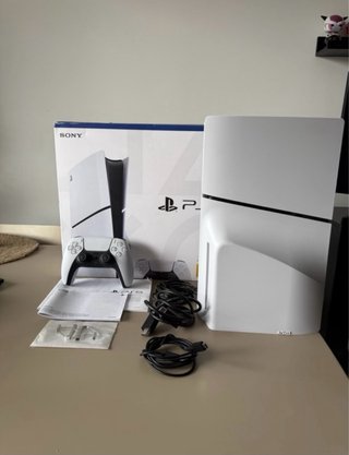 PS5 Slim 1TB Nueva a Estrenar, sin uso