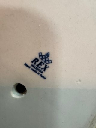 Figura de porcelana niña con patos