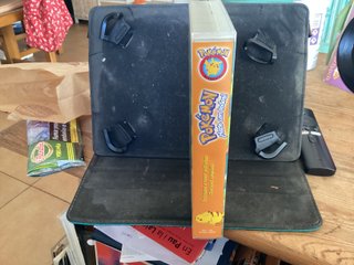 Pokémon: Charizard congelato! Prendili tutti!