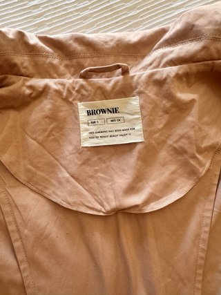 Trench corto rosa nude Brownie Talla S