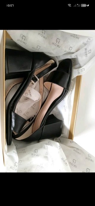 Sandalias tacón negras