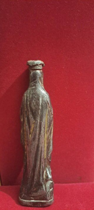 Virgen antigua metalica