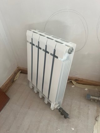 2 Radiadores de gas color blanco