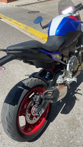 BMW F900R performance sport azul
