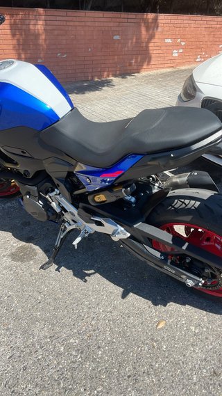 BMW F900R performance sport azul