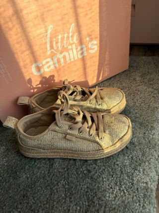 Bambas niña beige y doradas talla 33
