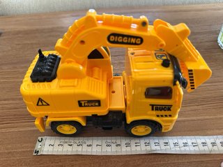 Camión Excavadora Amarillo Juguete