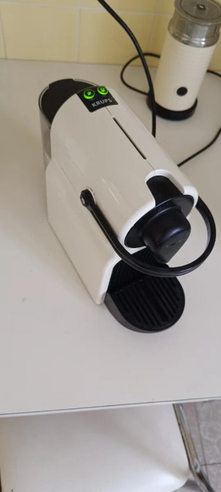 Cafetera Nespresso Krups Inissia Blanca