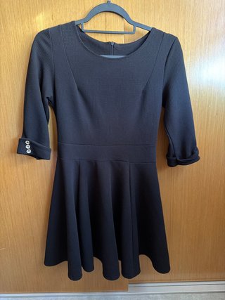 Vestido negro manga 3/4 sin marca