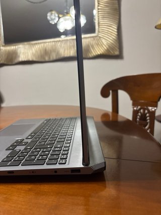 Portátil Gaming Lenovo LOQ 15AHP10