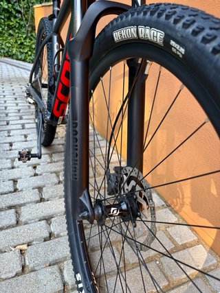 Bici Scott Scale + Tija Telescópica